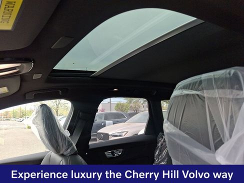 New 2026 Volvo XC60 B5 Ultra w/ Protection Package Premier AWD/4WD image 11