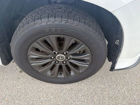 Certified 2023 Lexus GX 460 Premium w/ Accessory Package AWD/4WD image 13
