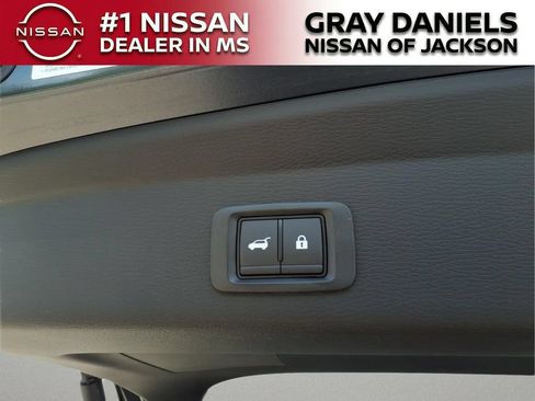 New 2026 Nissan Rogue SL AWD/4WD image 8