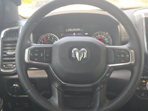 Used 2023 RAM 1500 Laramie AWD/4WD image 18
