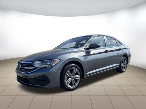 Used 2024 Volkswagen Jetta SE FWD image 3