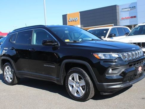 Used 2022 Jeep Compass Latitude w/ Convenience Group image 1