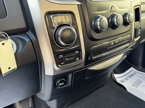 Used 2014 RAM 1500 Big Horn image 24