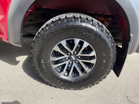 Used 2019 Ford F150 Raptor w/ Equipment Group 801A Mid image 43