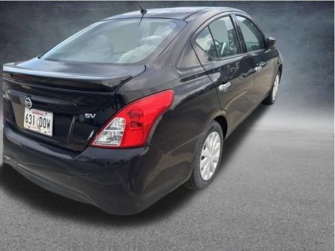 Used 2018 Nissan Versa SV FWD image 10