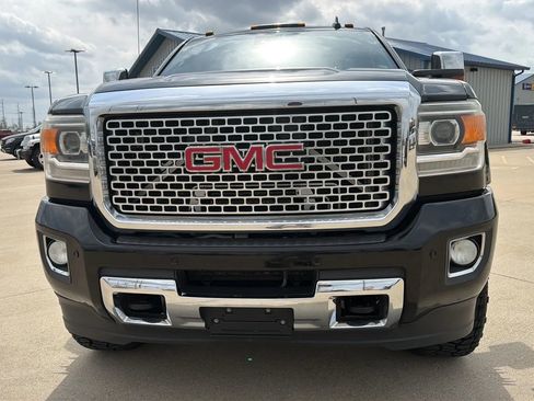 Used 2015 GMC Sierra 3500 Denali w/ Duramax Plus Package image 41