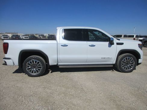 New 2026 GMC Sierra 1500 Denali Ultimate AWD/4WD image 3