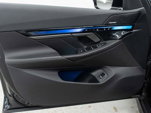 Used 2025 BMW 540i xDrive image 13