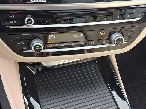 Used 2018 BMW X3 xDrive30i w/ Executive Package image 17