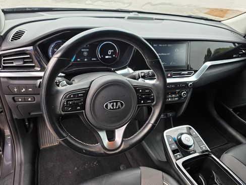 Used 2020 Kia Niro EX FWD image 15