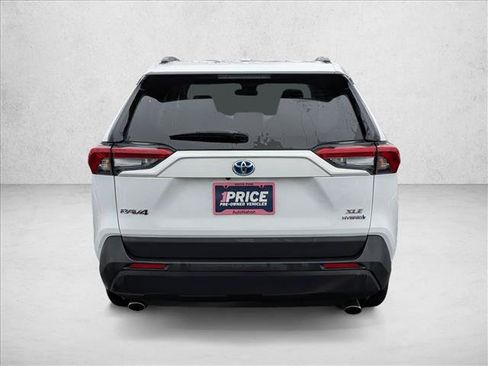 Used 2023 Toyota RAV4 XLE image 6