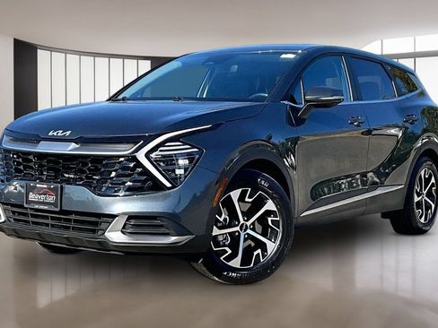 Used 2025 Kia Sportage EX FWD image 2