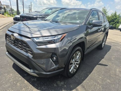 Used 2022 Toyota RAV4 Limited AWD/4WD image 3