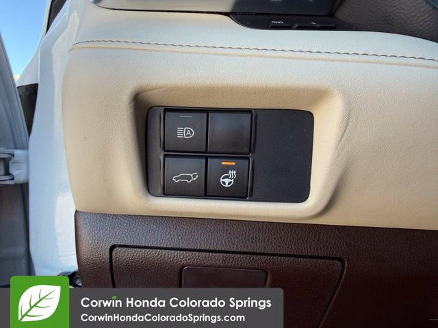 Used 2021 Toyota Highlander Limited AWD/4WD image 22