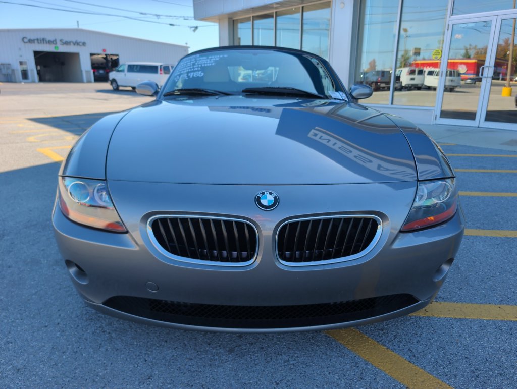 Used 2003 BMW Z4 2.5i RWD image 2