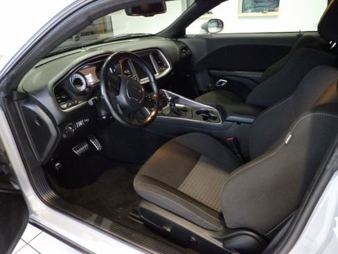 Used 2021 Dodge Challenger R/T Scat Pack w/ T/A Package image 8