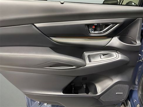 Used 2025 Subaru Ascent Bronze Edition w/ Onyx Package image 30