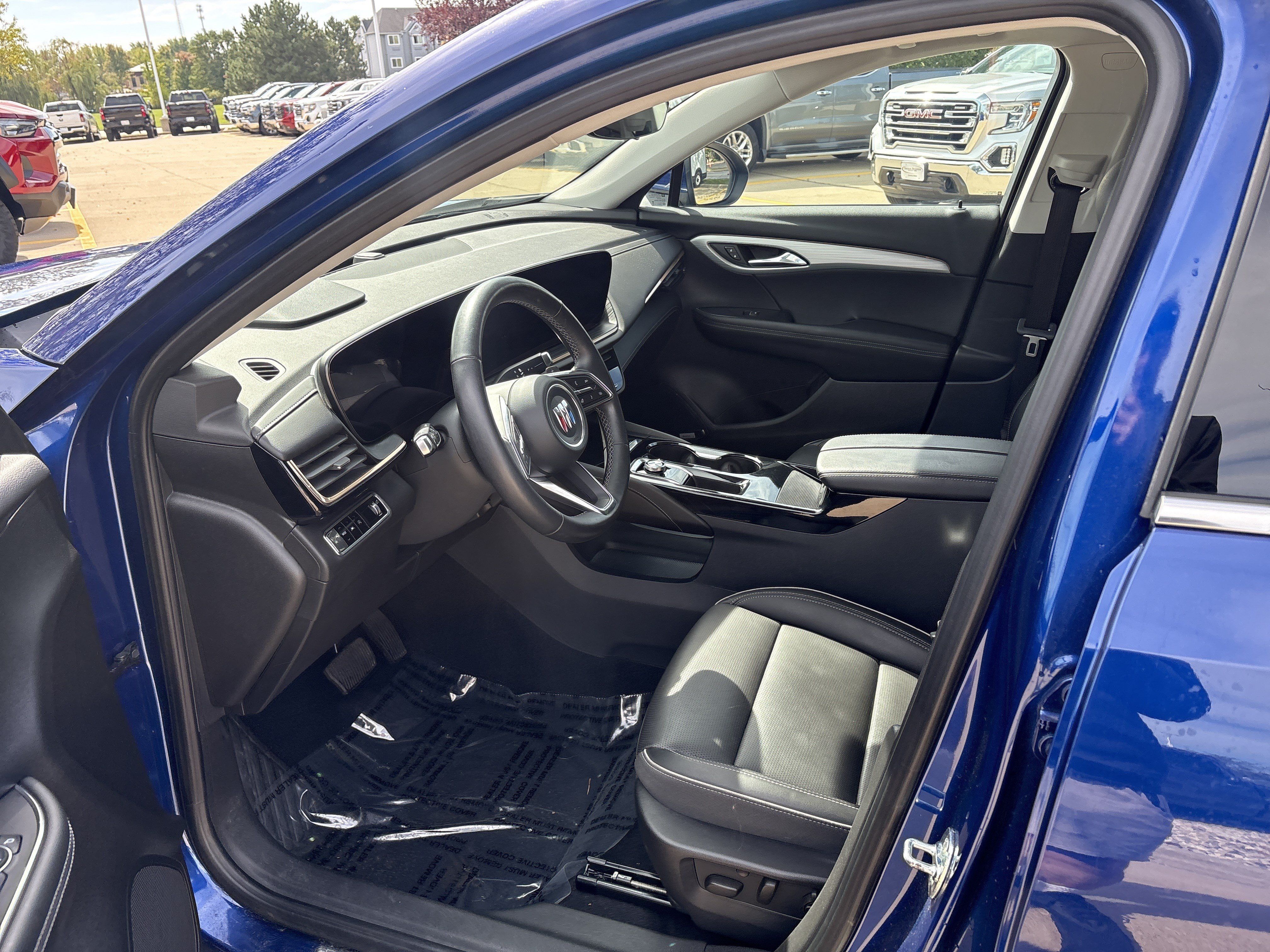 Used 2024 Buick Envision Avenir AWD/4WD image 11