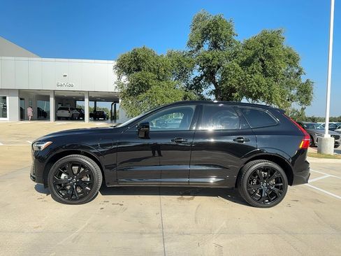 Certified 2025 Volvo XC60 T8 Ultra w/ Climate Package image 4