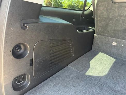 Used 2018 Cadillac Escalade ESV 2WD image 41