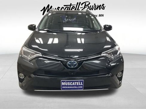 Used 2016 Toyota RAV4 Limited image 2