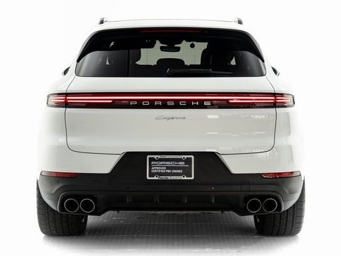 Used 2025 Porsche Cayenne image 33