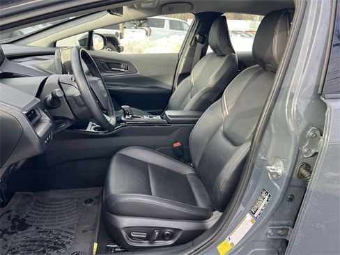 Used 2024 Toyota Prius XLE image 15