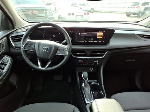 Used 2025 Buick Encore GX Preferred AWD/4WD image 16