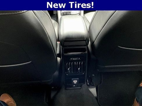 Used 2024 Jeep Compass Latitude image 10