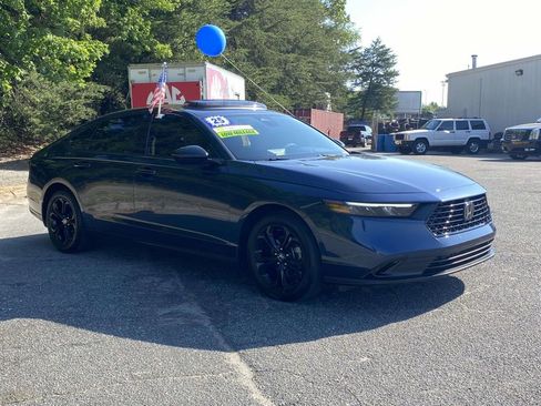 Certified 2025 Honda Accord SE image 6