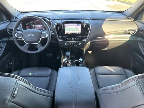 Used 2023 Chevrolet Traverse RS image 14