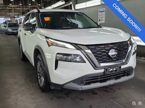 Used 2023 Nissan Rogue S AWD/4WD image 1