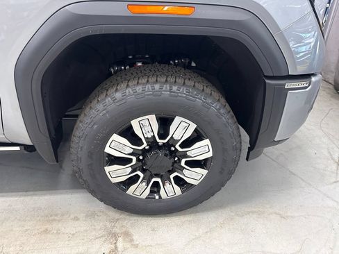 New 2026 GMC Sierra 2500 Denali w/ Denali Reserve Package AWD/4WD image 4