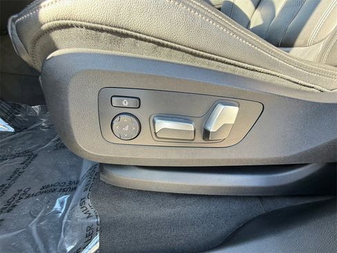 Used 2021 BMW X5 xDrive45e w/ Parking Assistance Package image 10