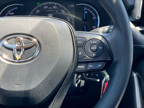 Used 2025 Toyota RAV4 LE AWD/4WD image 24