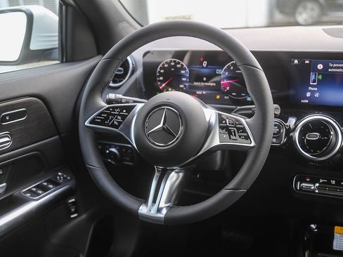 New 2026 Mercedes-Benz GLA 250 image 13
