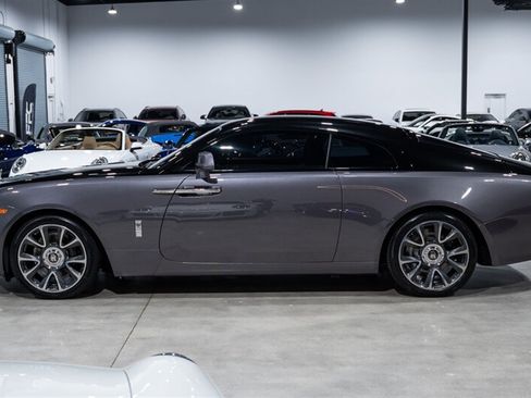 Used 2017 Rolls-Royce Wraith RWD image 3
