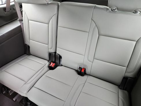 New 2026 Chevrolet Suburban LT w/ Comfort Package AWD/4WD image 11