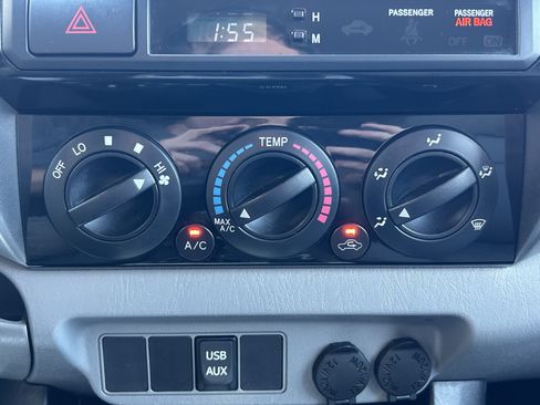 Used 2014 Toyota Tacoma 4x4 Double Cab w/ TRD Sport Package image 26