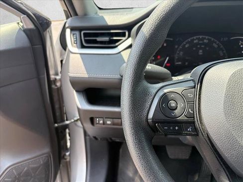 Certified 2025 Toyota RAV4 XLE AWD/4WD image 18