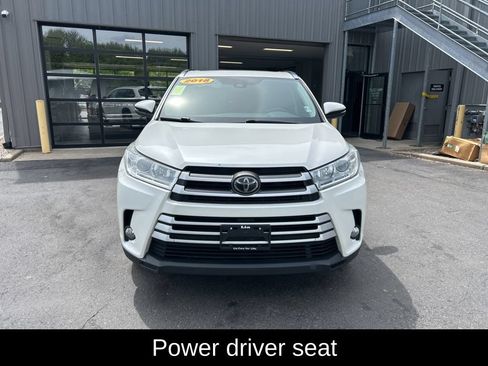 Used 2018 Toyota Highlander XLE AWD/4WD image 9