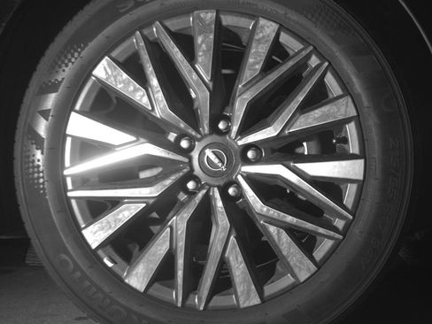 Used 2025 Nissan Altima 2.5 SV FWD image 13
