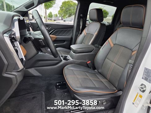 Used 2023 GMC Canyon AT4 AWD/4WD image 9