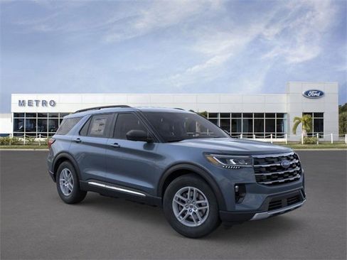 New 2025 Ford Explorer Active w/ Active Comfort Package image 7
