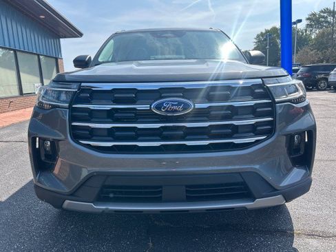 New 2026 Ford Explorer Active w/ Active Comfort Package AWD/4WD image 3