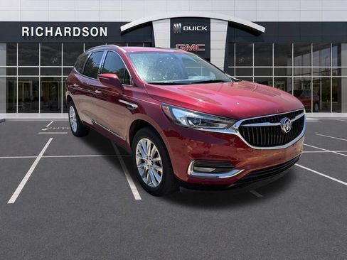 Used 2020 Buick Enclave Essence w/ Sound and Sites Package FWD image 10