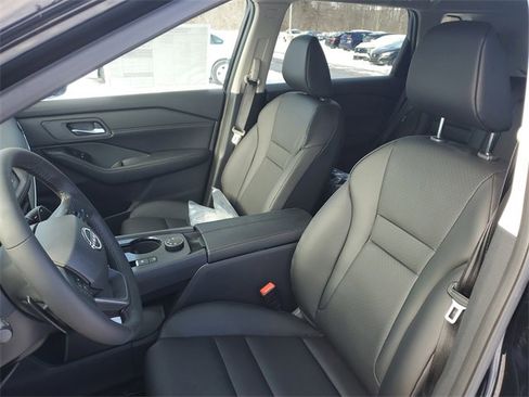 New 2026 Nissan Rogue Dark Armor image 5