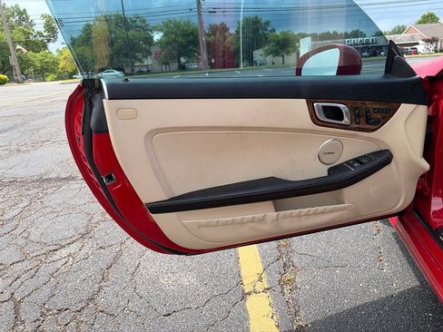Used 2014 Mercedes-Benz SLK 350 image 13