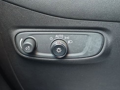 Used 2022 Chevrolet Equinox RS w/ Infotainment Package image 19