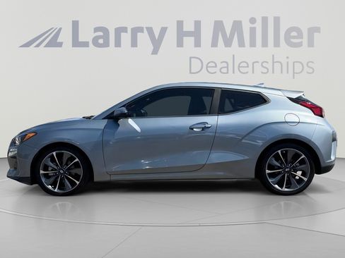 Used 2019 Hyundai Veloster 2.0 Premium FWD image 2
